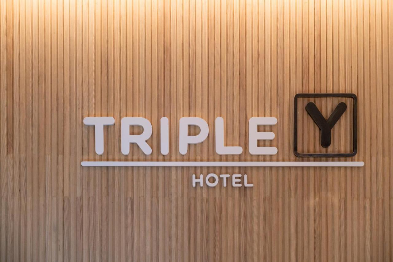 Triple Y Hotel Банкок Екстериор снимка